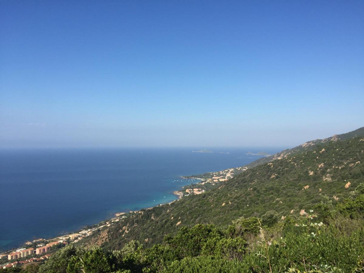 Ajaccio Magnifique T2 37M2 Centre Ville Vue Mer Au Bord De La Plage Neuf 4 Couchages Balcon Parking Prive Ferme Clim Wifi ภายนอก รูปภาพ