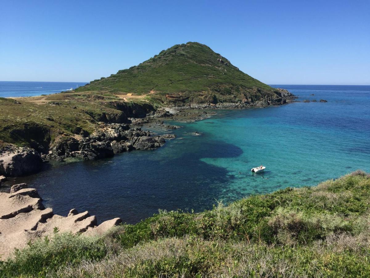 Ajaccio Magnifique T2 37M2 Centre Ville Vue Mer Au Bord De La Plage Neuf 4 Couchages Balcon Parking Prive Ferme Clim Wifi ภายนอก รูปภาพ