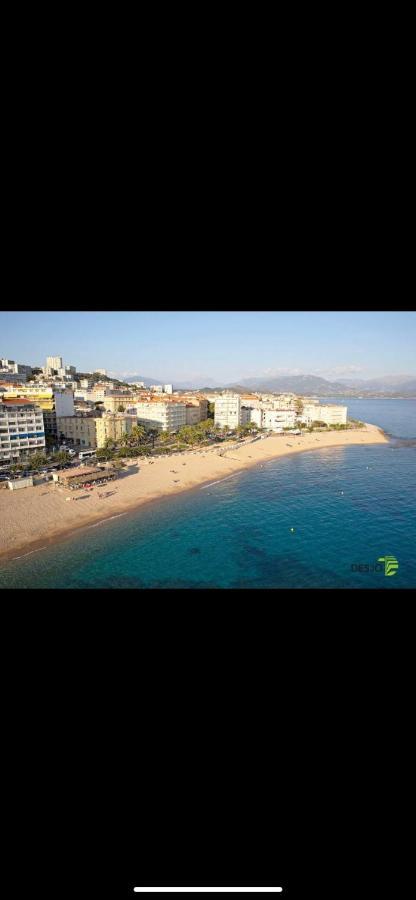 Ajaccio Magnifique T2 37M2 Centre Ville Vue Mer Au Bord De La Plage Neuf 4 Couchages Balcon Parking Prive Ferme Clim Wifi ภายนอก รูปภาพ