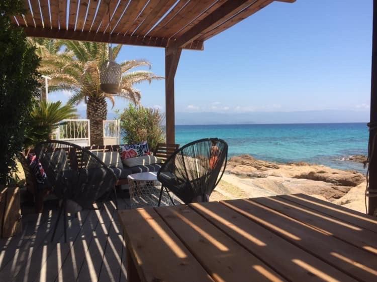 Ajaccio Magnifique T2 37M2 Centre Ville Vue Mer Au Bord De La Plage Neuf 4 Couchages Balcon Parking Prive Ferme Clim Wifi ภายนอก รูปภาพ
