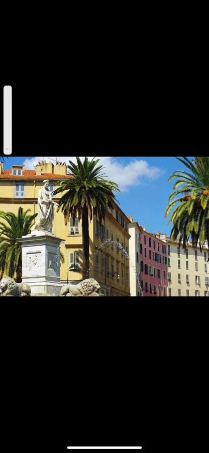 Ajaccio Magnifique T2 37M2 Centre Ville Vue Mer Au Bord De La Plage Neuf 4 Couchages Balcon Parking Prive Ferme Clim Wifi ภายนอก รูปภาพ